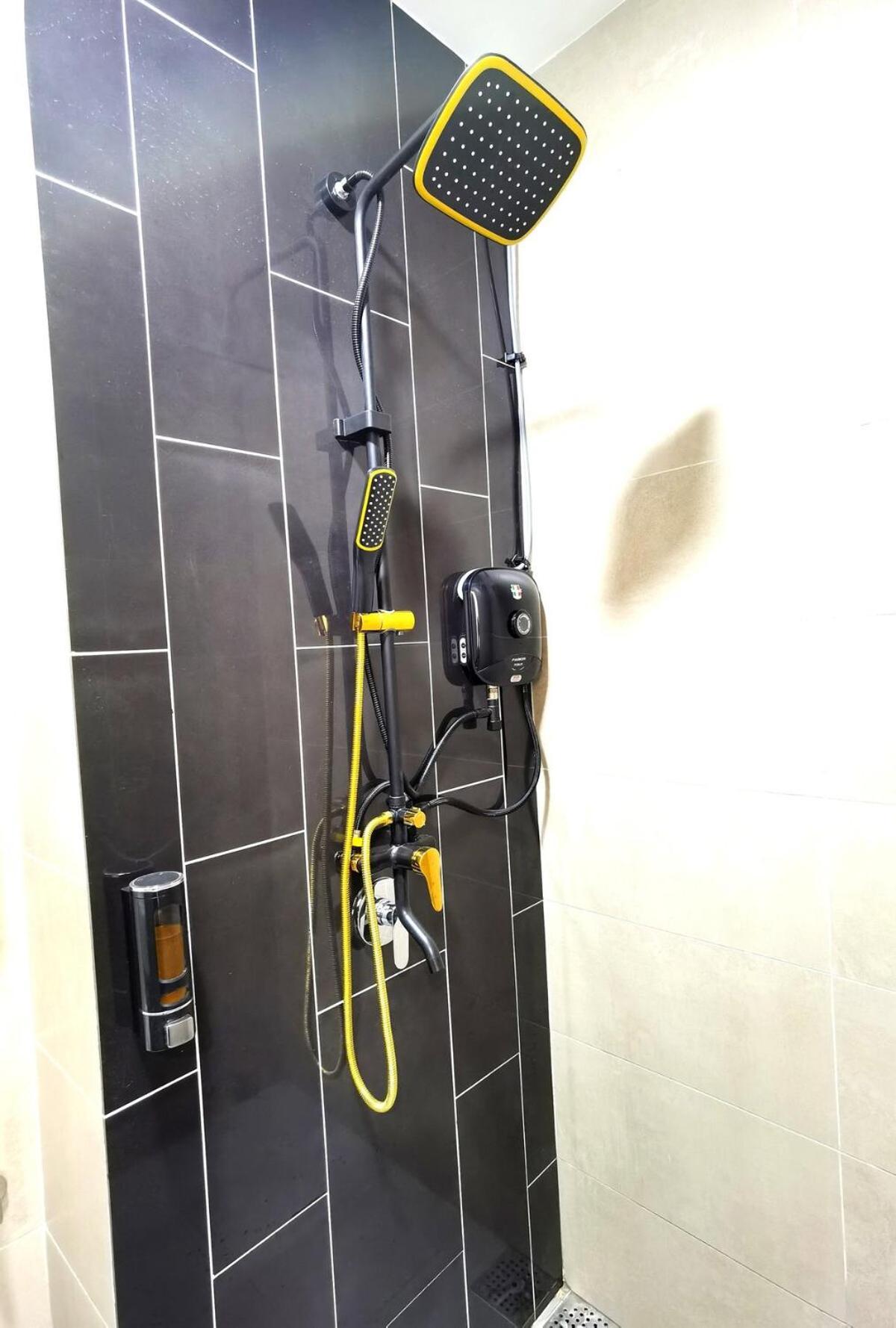Mj Homestay 99 Batu Caves Kl North 99Residence 3R2B Kuala Lumpur Exterior photo